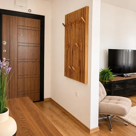 Sea-view 1br Near Dentaprime W/ Free Parking *